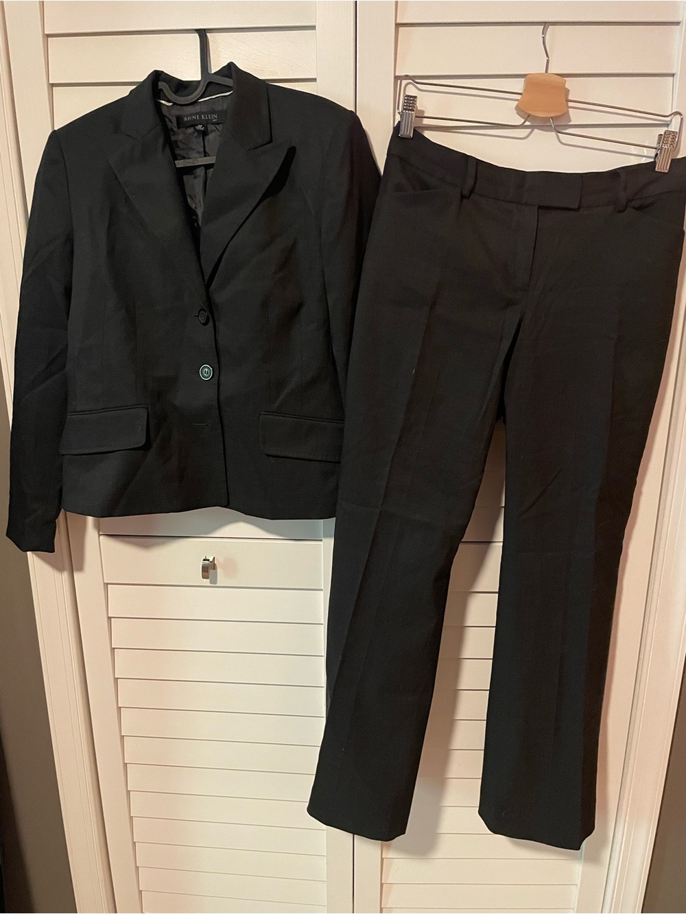 Anne Klein Charcoal Gray Women's Blazer Jacket Pants Suit 4 Petite EUC